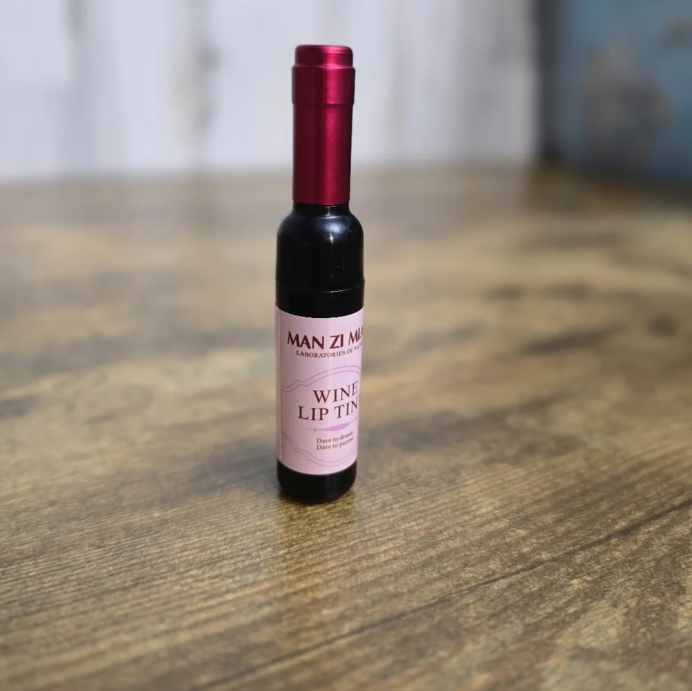 New Man Zi Miao Wine Lip Tint Waterproof Lipgloss CR01 Rose Coral